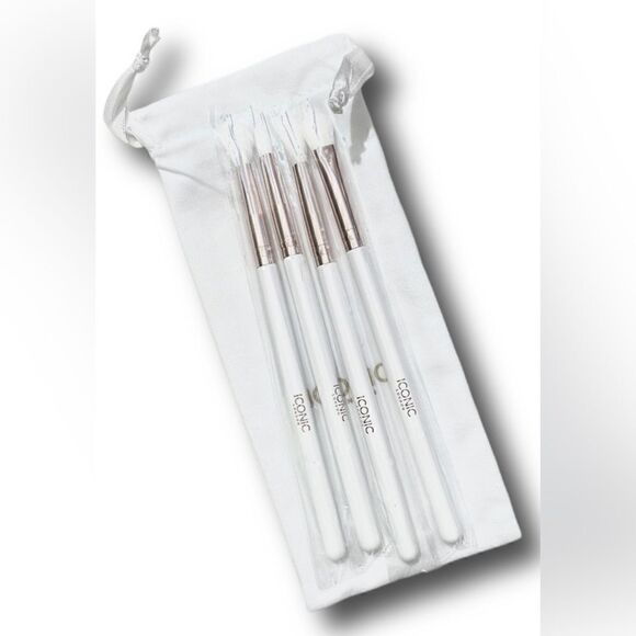 ICONIC London Caught My Eye Essential Brush Set with Drawstring Bag, Makeup, NEW - Picture 1 of 7